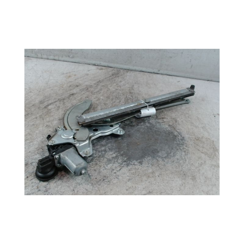 MECANISME+MOTEUR LEVE-GLACE AVANT DROIT SUZUKI SWIFT