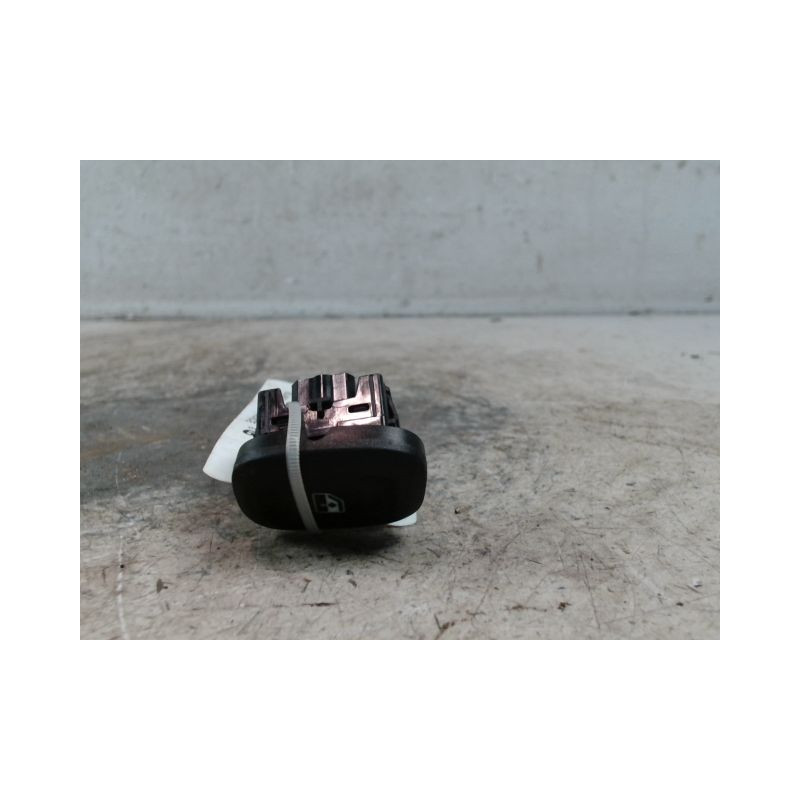 COMMANDE LEVE-GLACE PORTE AVG FIAT PANDA 2003-