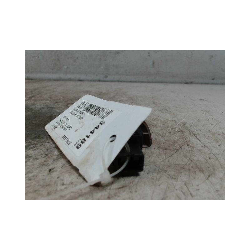 BOUTON DE WARNING NISSAN MICRA 2009-