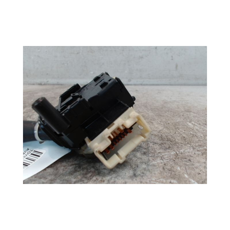 COMMANDE CLIGNOTANT TOYOTA AVENSIS 2003-