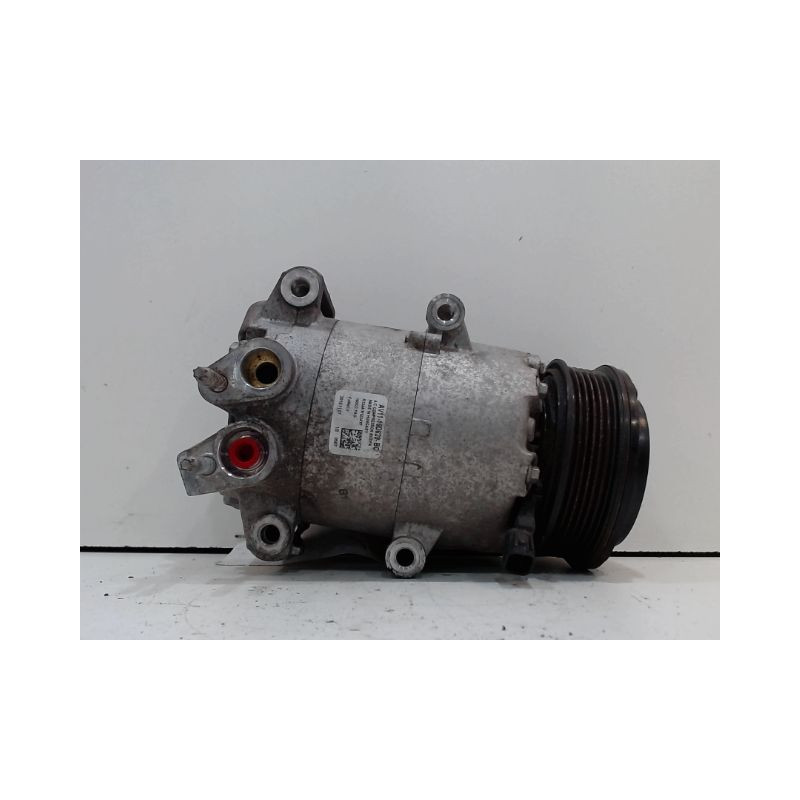COMPRESSEUR AIR CONDITIONNE FORD FIESTA