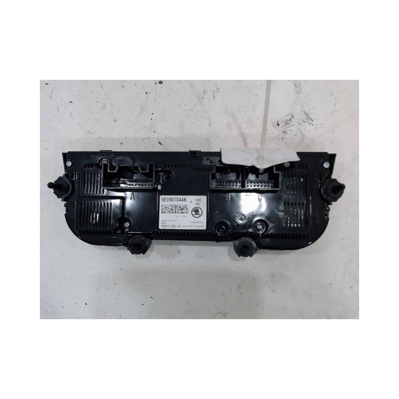 COMMANDE DE CHAUFFAGE SKODA OCTAVIA