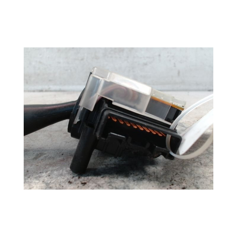 COMMANDE ESSUIE GLACE TOYOTA COROLLA 2004-