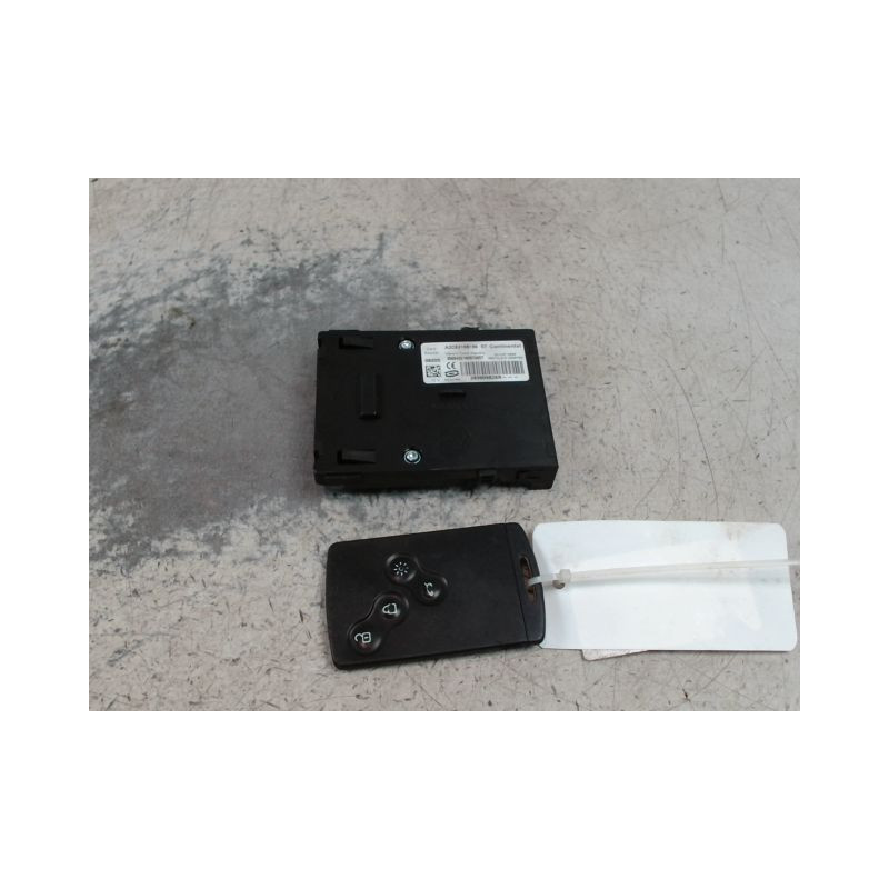 LECTEUR DE CARTE RENAULT SCENIC III 2009-