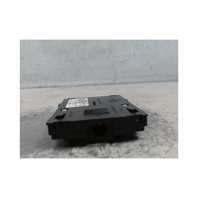 LECTEUR DE CARTE RENAULT SCENIC III 2009-