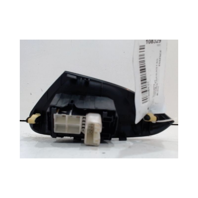 COMMANDE LEVE-GLACE PORTE AVD CITROEN C1
