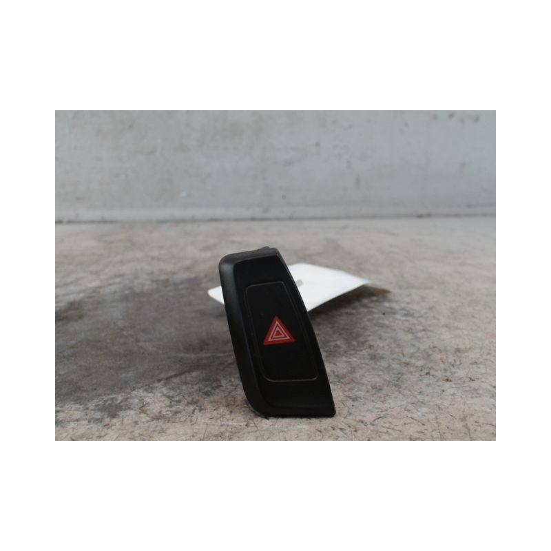 BOUTON DE WARNING AUDI A5
