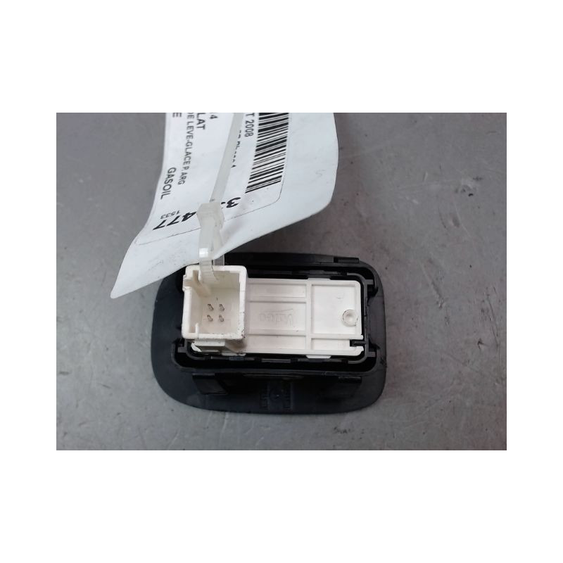 COMMANDE LEVE-GLACE PORTE ARG PEUGEOT 2008 Phase 1 2013-...