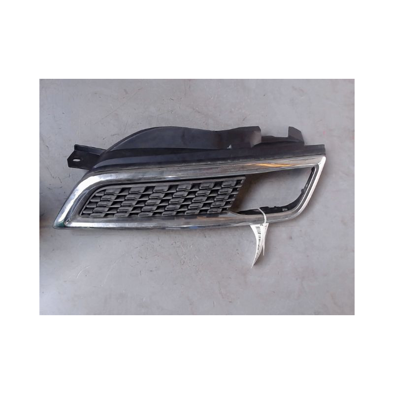 GRILLE CALANDRE GAUCHE NISSAN MICRA
