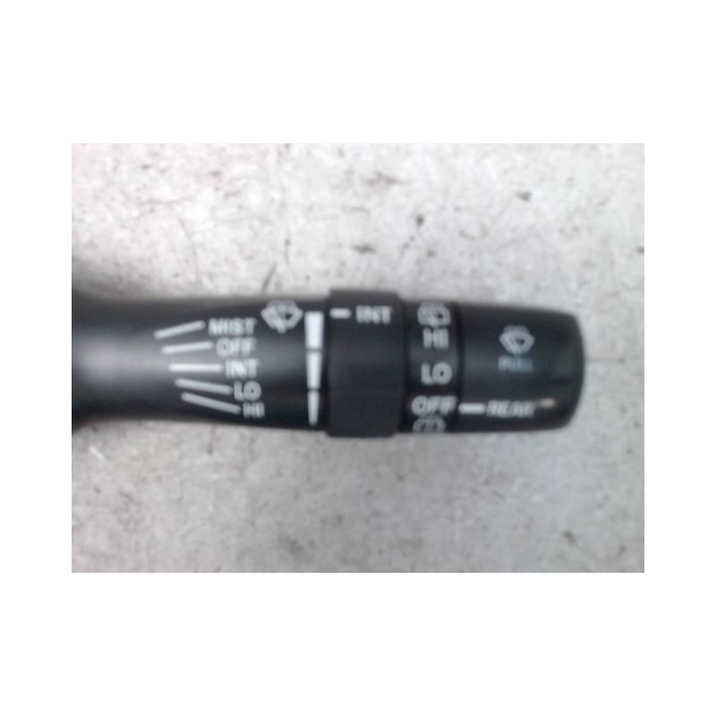 COMMANDE ESSUIE GLACE TOYOTA AURIS 2007-
