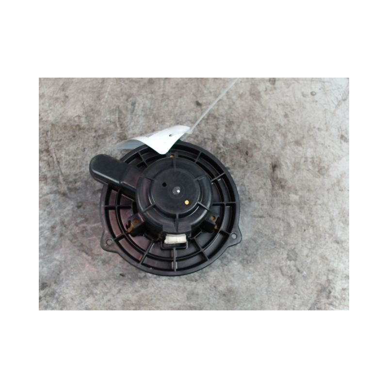 MOTEUR VENTILATEUR CHAUFFAGE HYUNDAI ACCENT 01-