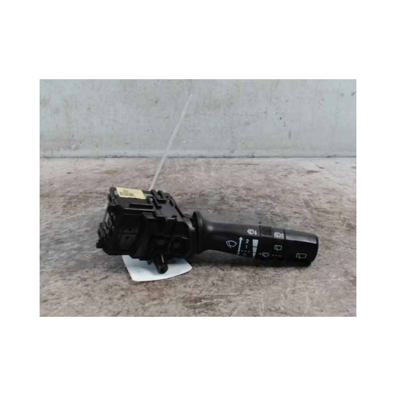 COMMANDE ESSUIE GLACE KIA RIO 2005-