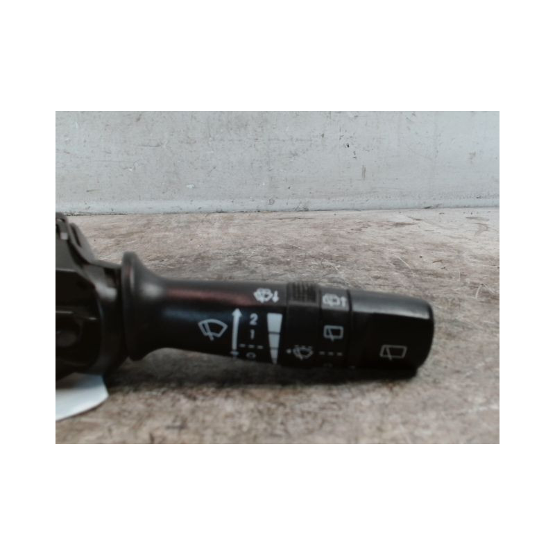 COMMANDE ESSUIE GLACE KIA RIO 2005-