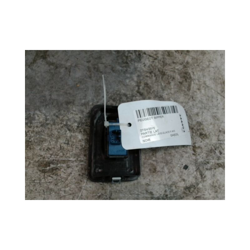 COMMANDE LEVE-GLACE PORTE AVD PEUGEOT BIPPER