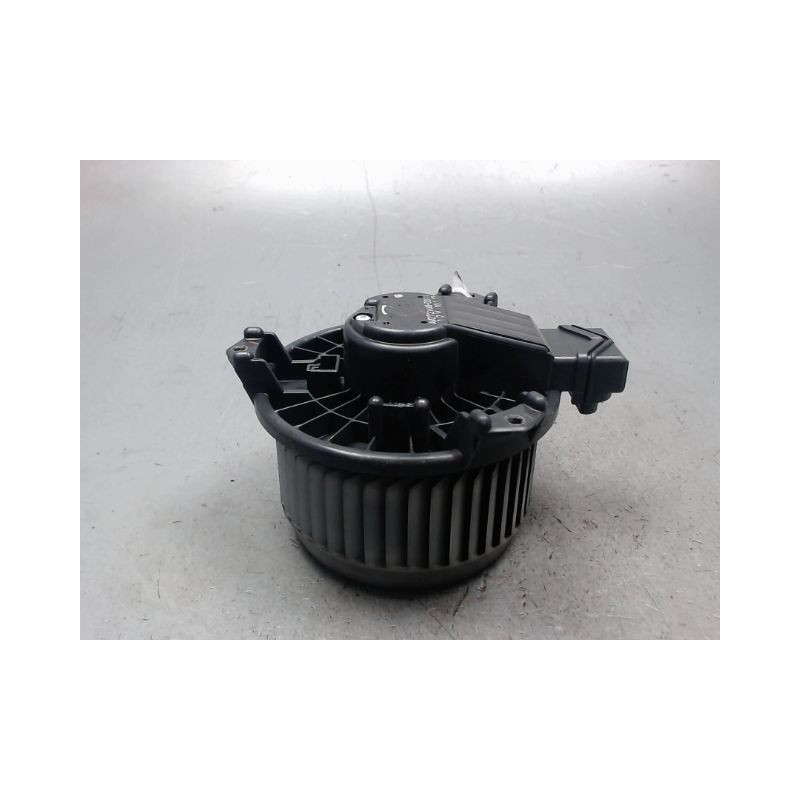 MOTEUR VENTILATEUR CHAUFFAGE TOYOTA YARIS 2005-