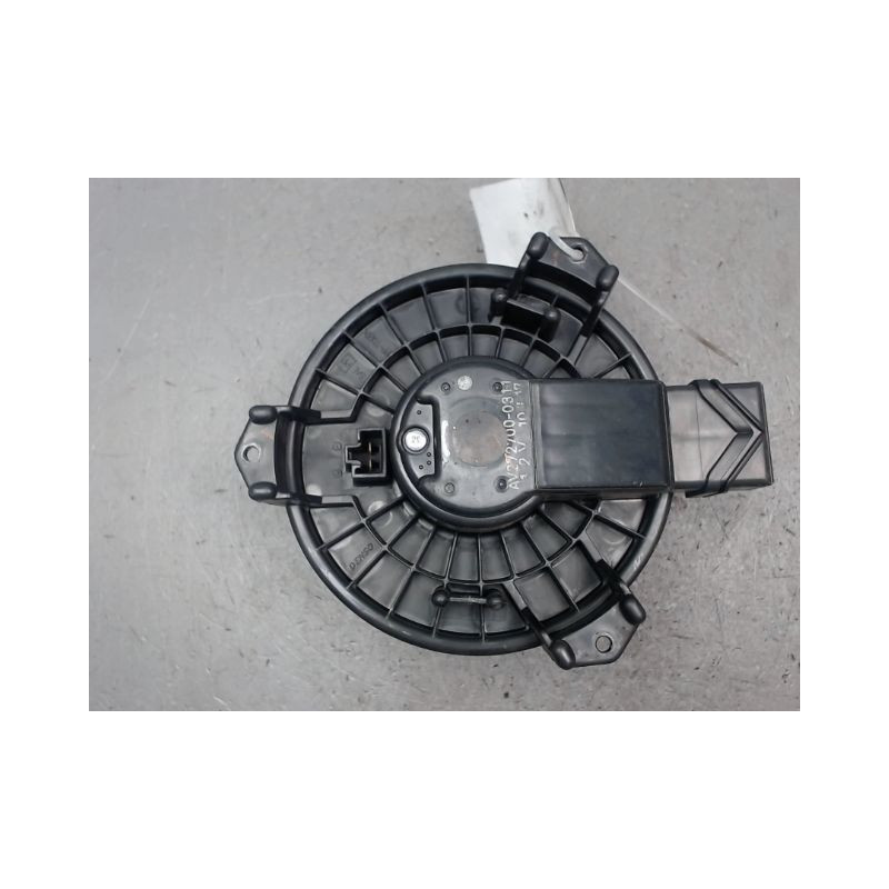 MOTEUR VENTILATEUR CHAUFFAGE TOYOTA YARIS 2005-