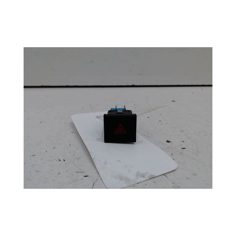 BOUTON DE WARNING VOLKSWAGEN POLO