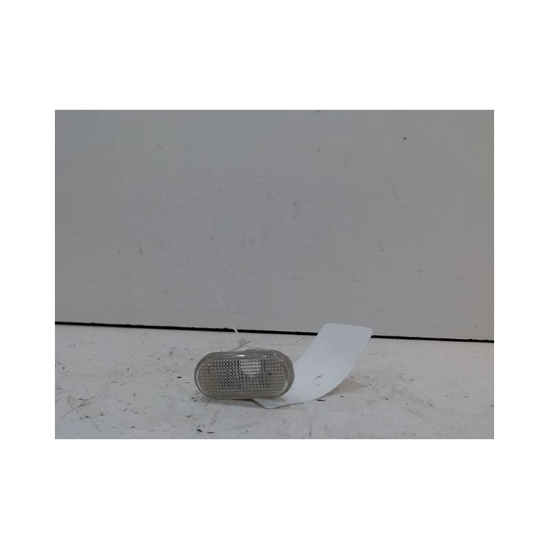 REPETITEUR AILE DROIT NISSAN MICRA