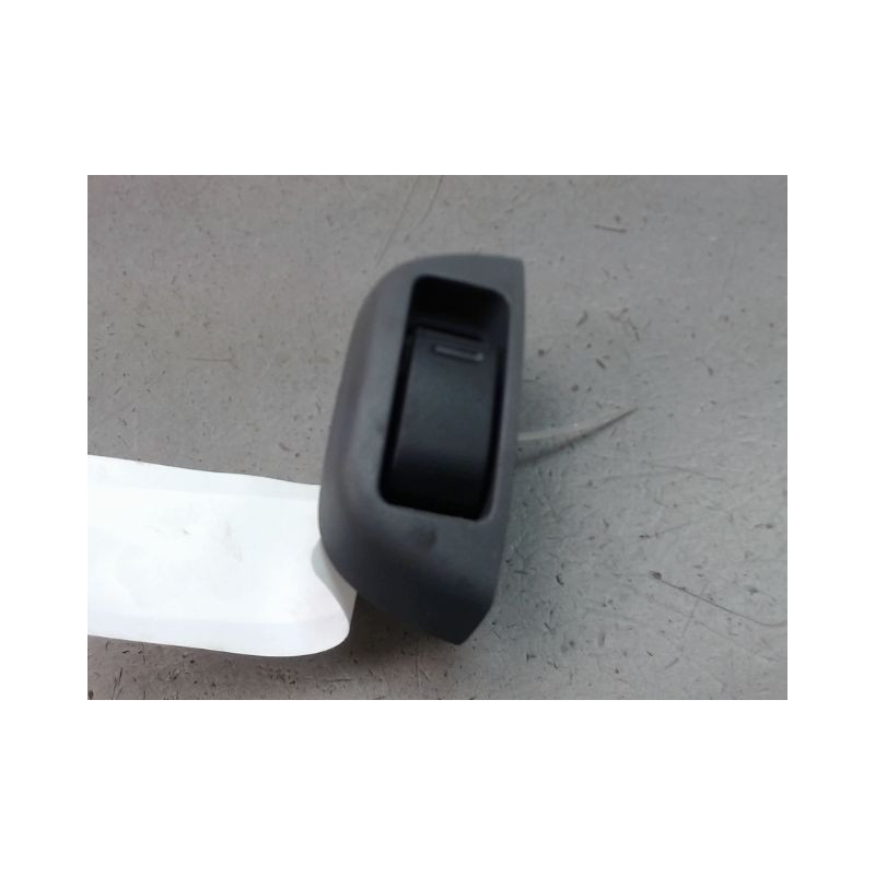 COMMANDE LEVE-GLACE PORTE AVD PEUGEOT 107 Phase 1 2005-2008
