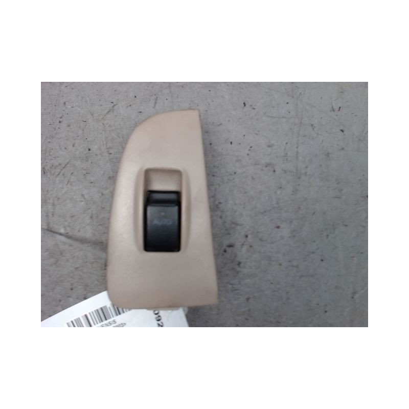 COMMANDE LEVE-GLACE PORTE AVD TOYOTA AVENSIS 2003-