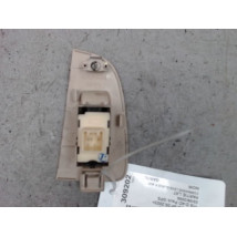 COMMANDE LEVE-GLACE PORTE AVD TOYOTA AVENSIS 2003-