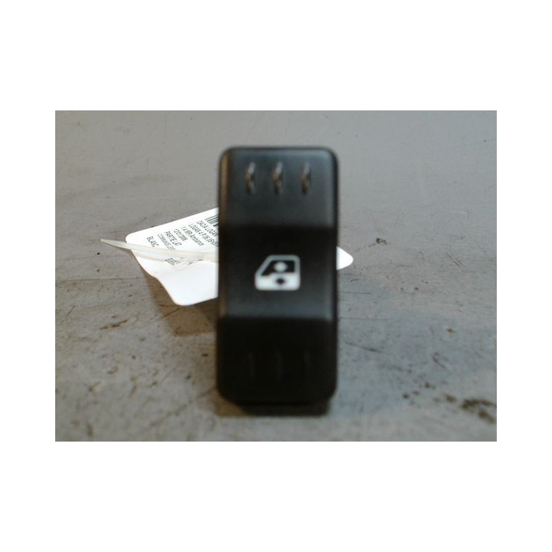 COMMANDE LEVE-GLACE PORTE AVG DACIA LOGAN 4 P 05-08
