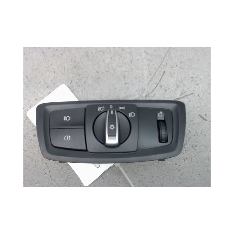 INTERIEUR COMMANDE PHARES BMW SERIE 1 II (F20/F21) 2011-...