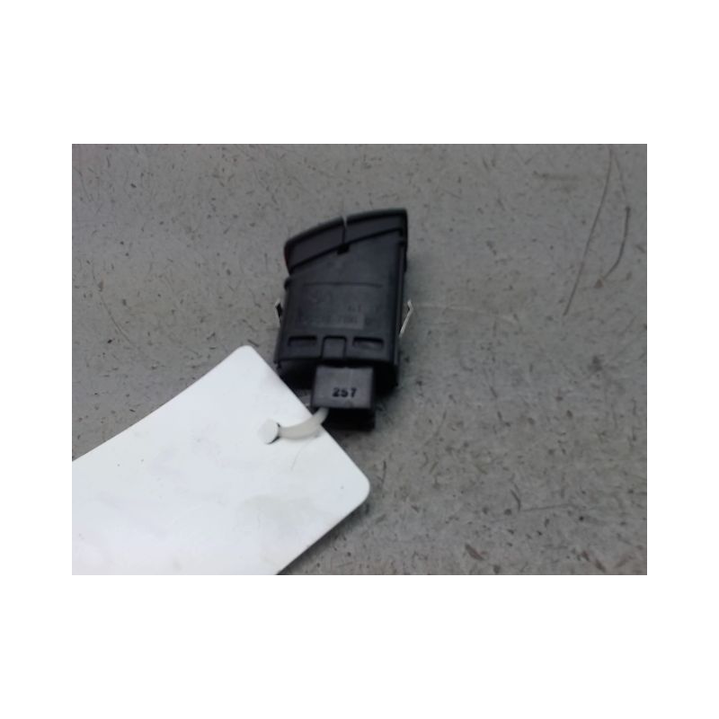 BOUTON DE WARNING BMW SERIE 1 II (F20/F21) 2011-...