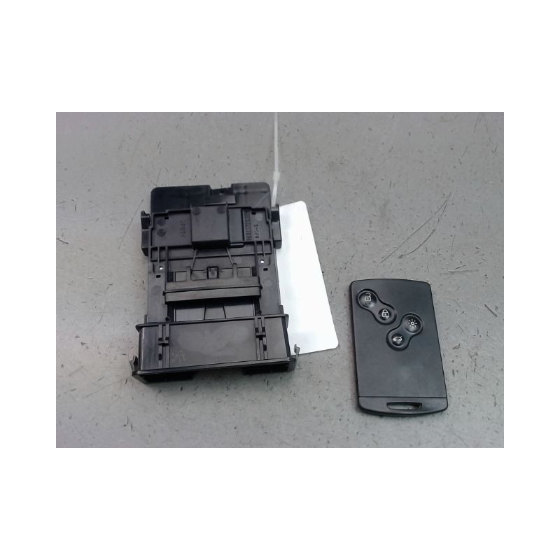 LECTEUR DE CARTE RENAULT LAGUNA III Phase 1 2007-2010