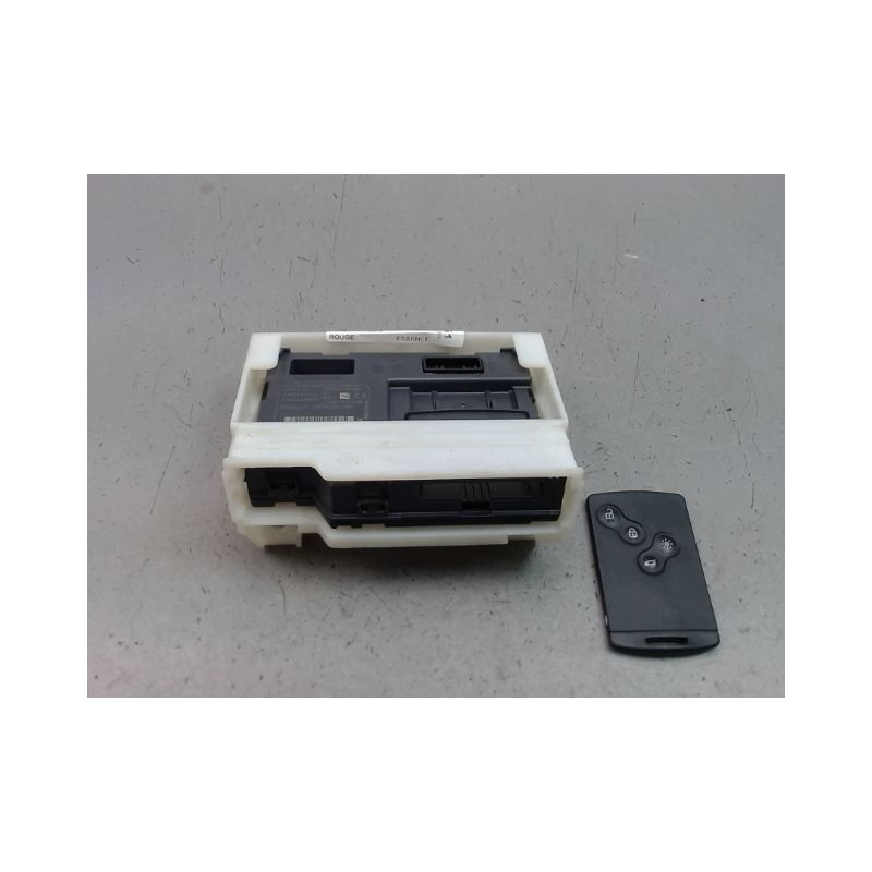 LECTEUR DE CARTE RENAULT CAPTUR Phase 1 2013-...