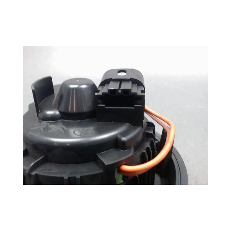 MOTEUR VENTILATEUR CHAUFFAGE PEUGEOT 108