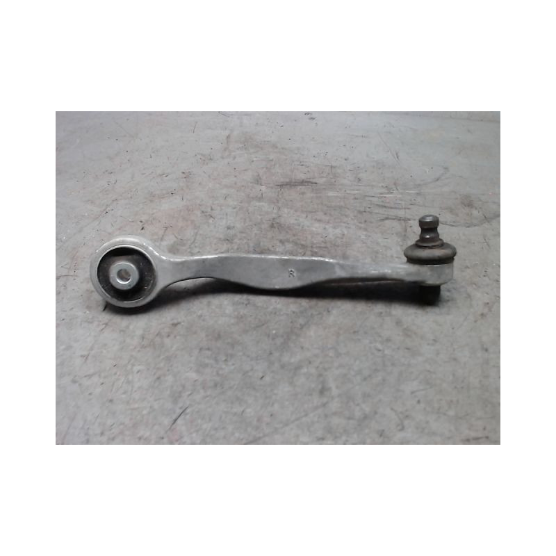 TRIANGLE INFERIEUR AVANT DROIT AUDI A4 AVANT 99-2001