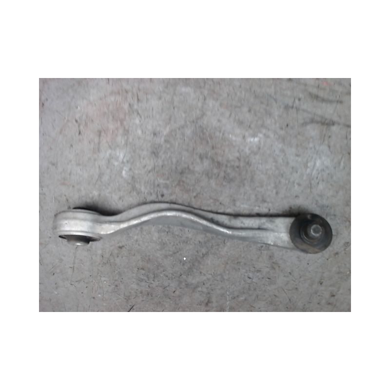TRIANGLE INFERIEUR AVANT DROIT AUDI A4 AVANT 99-2001