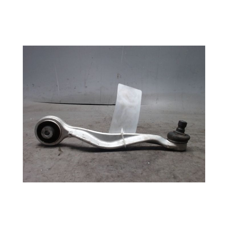 TRIANGLE INFERIEUR AVANT GAUCHE AUDI A4 AVANT 99-2001