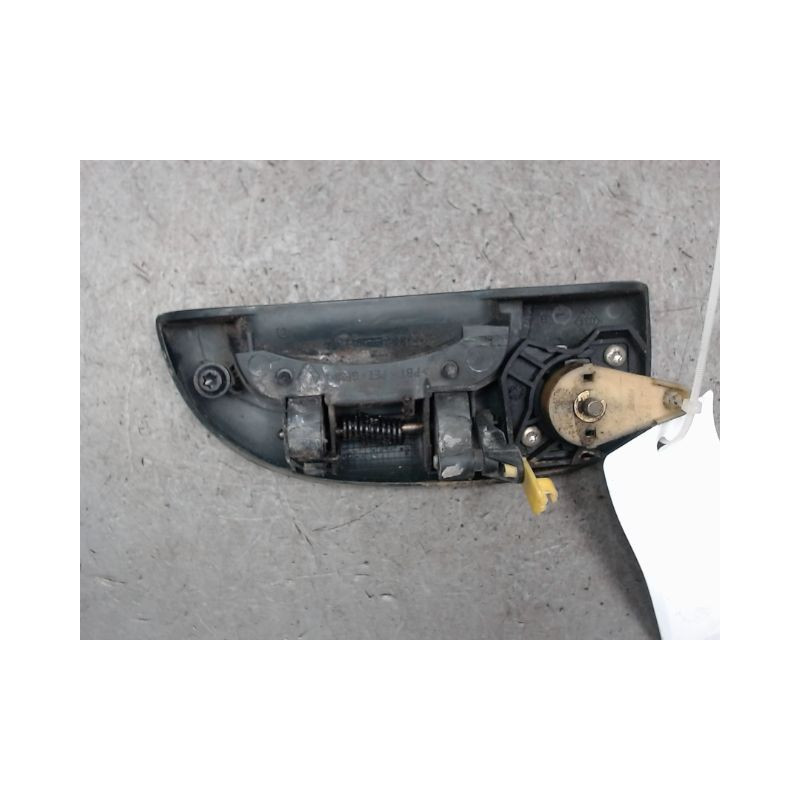 POIGNEE EXTERIEURE PORTE AVANT GAUCHE RENAULT KANGOO 2000-2003