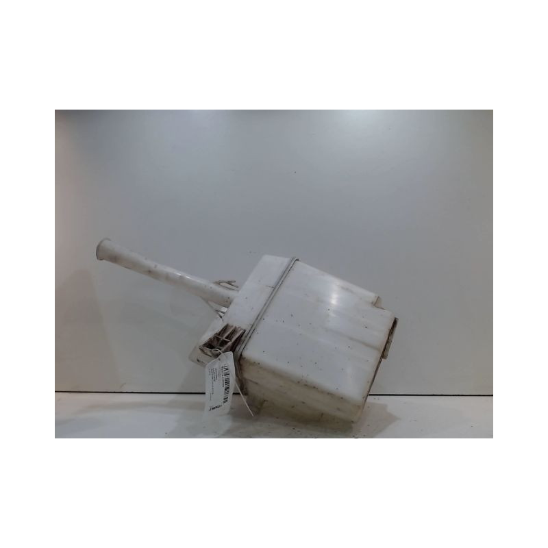 RESERVOIR LAVE-GLACE AVANT TOYOTA AVENSIS
