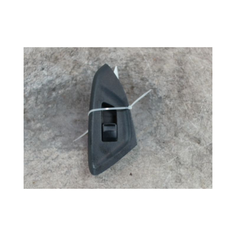 COMMANDE LEVE-GLACE PORTE AVD PEUGEOT 108