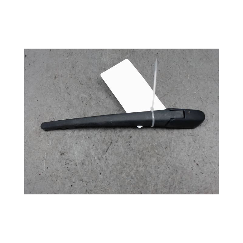 BRAS ESSUIE-GLACE ARRIERE SUZUKI SWIFT
