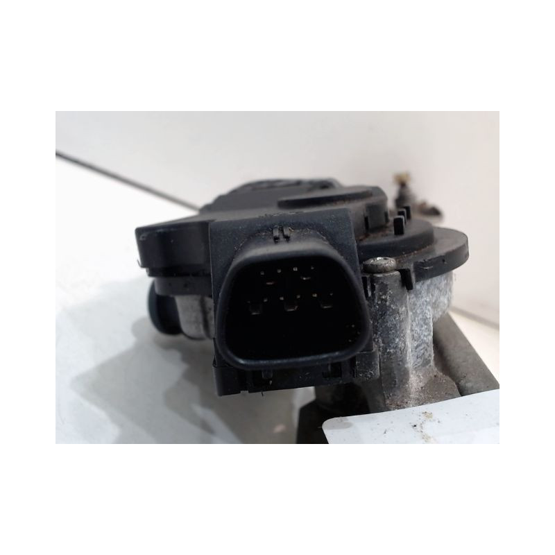 MOTEUR ESSUIE-GLACE AVANT TOYOTA AVENSIS