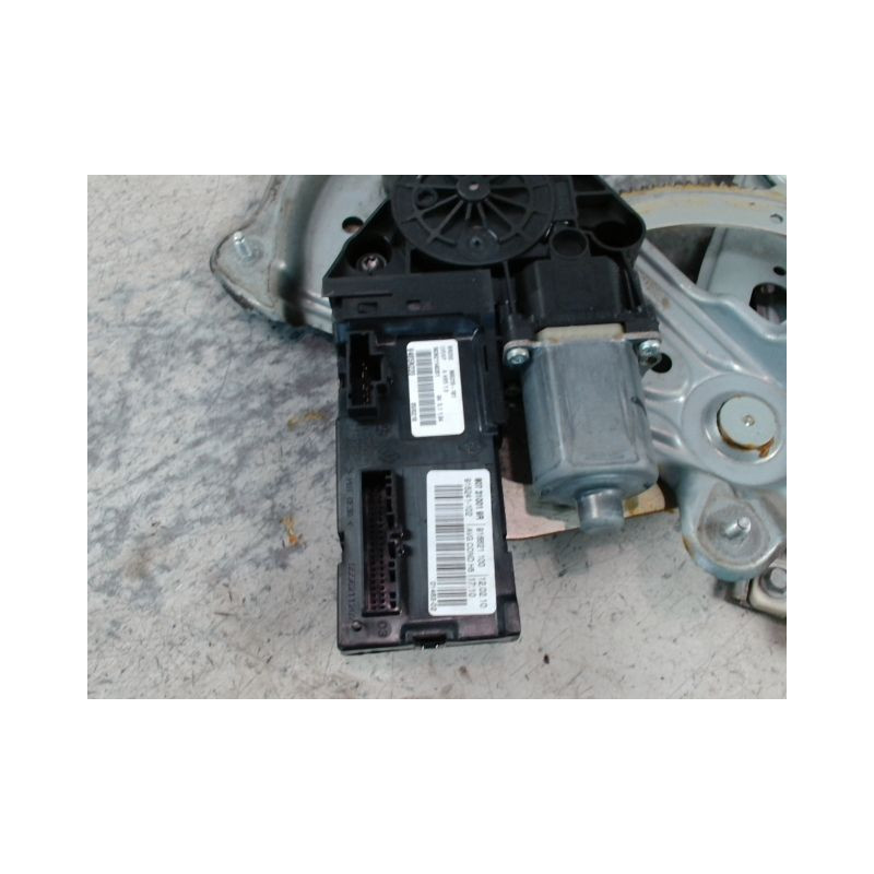 MECANISME+MOTEUR LEVE-GLACE AVANT GAUCHE RENAULT MEGANE III 2008-