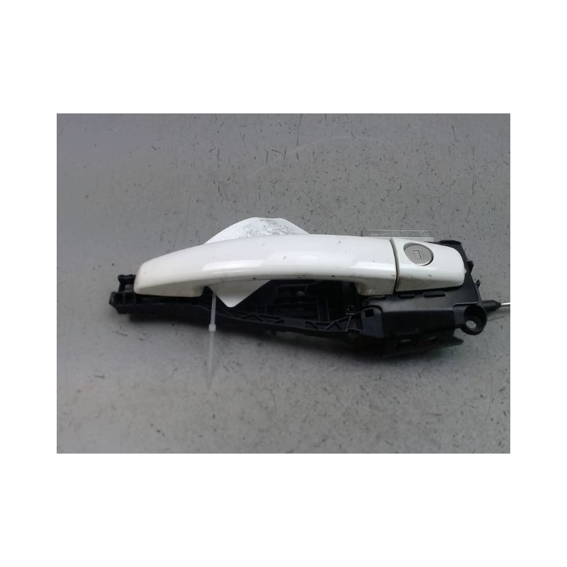 POIGNEE EXTERIEURE PORTE AVANT GAUCHE OPEL CORSA 2010-