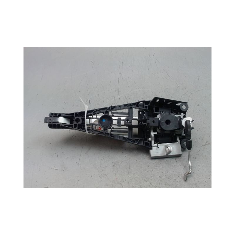 POIGNEE EXTERIEURE PORTE AVANT GAUCHE OPEL CORSA 2010-
