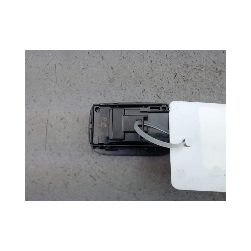 COMMANDE LEVE-GLACE PORTE ARD MERCEDES CLASSE A 2004-