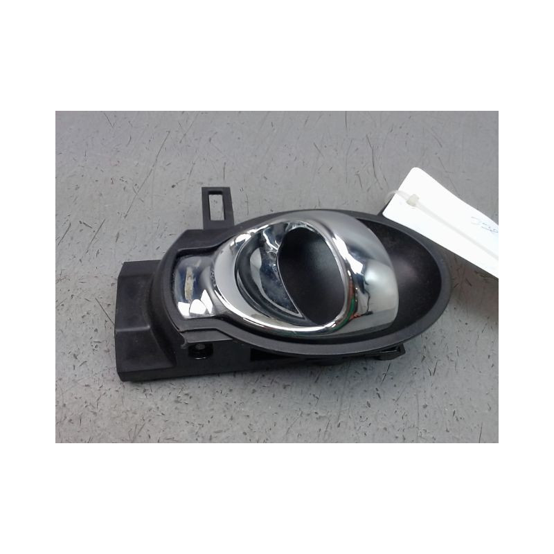 POIGNEE INTERIEURE PORTE ARRIERE DROIT NISSAN JUKE Phase 1 2010-...
