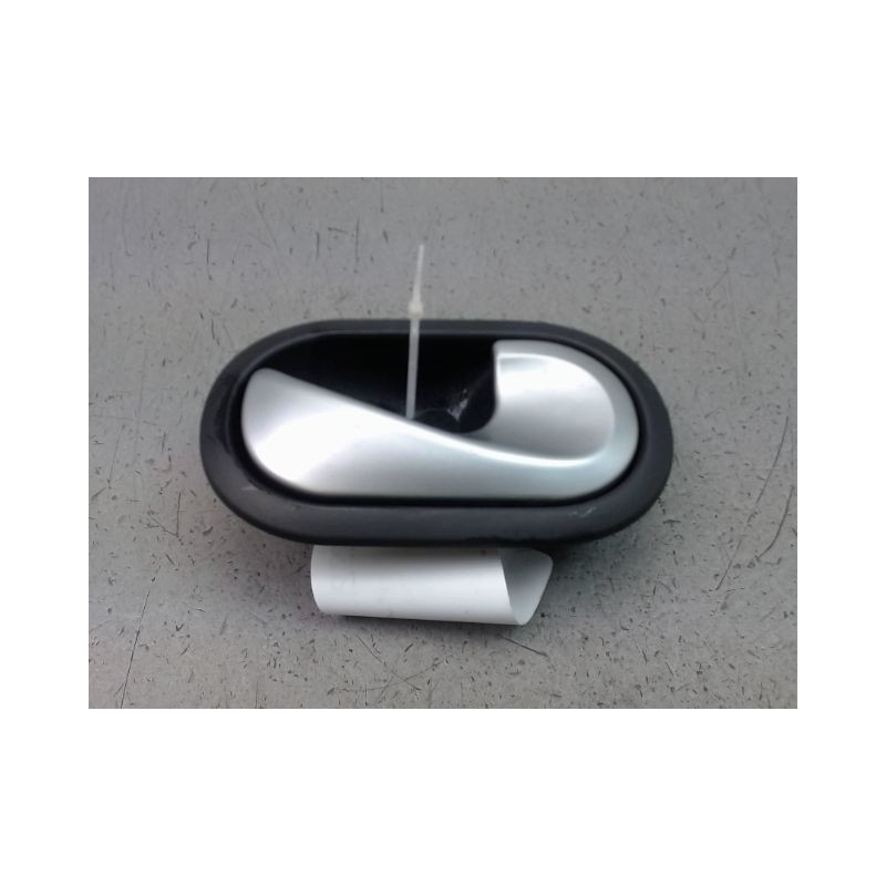 POIGNEE INTERIEURE PORTE AVANT DROIT RENAULT KANGOO BREAK II Phase 2 2013-...