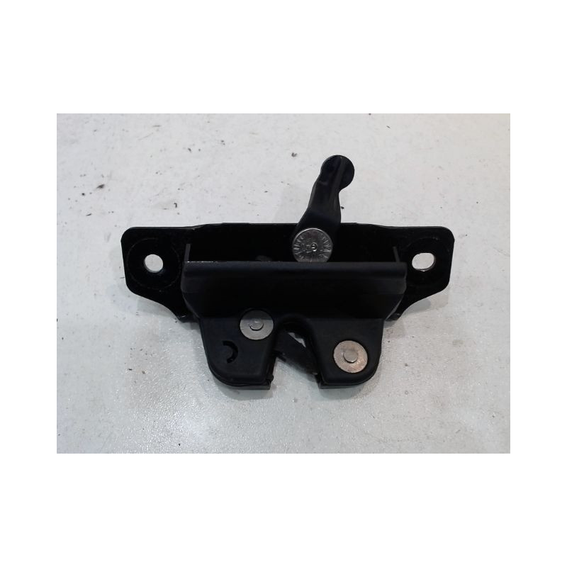 SERRURE HAYON  PEUGEOT 106