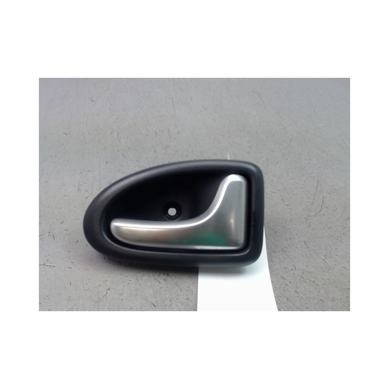 POIGNEE INTERIEURE PORTE ARRIERE DROIT RENAULT CLIO II Phase 2 2001-2006