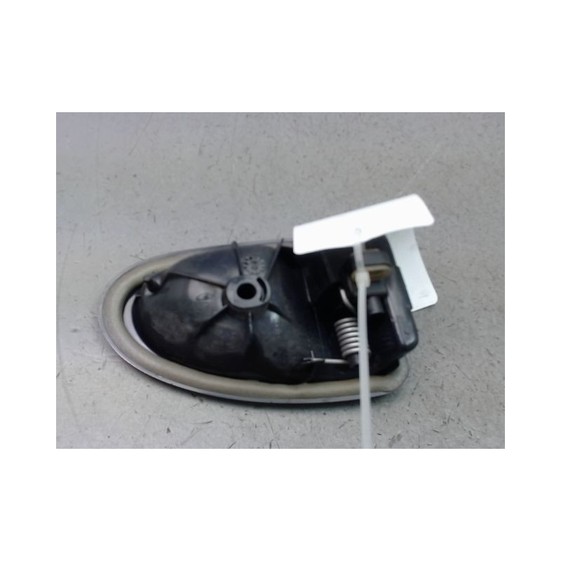 POIGNEE INTERIEURE PORTE ARRIERE DROIT RENAULT CLIO II Phase 2 2001-2006