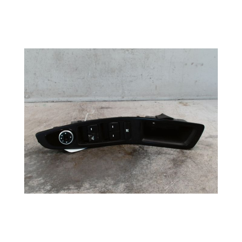 COMMANDE LEVE-GLACE PORTE AVG HYUNDAI I20