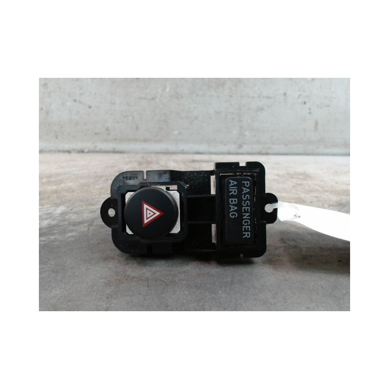 BOUTON DE WARNING SEAT LEON 2009-